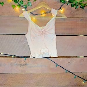 Cute light pink crop top. Medium. Ruffled sleeves